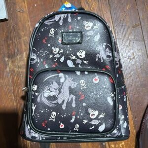 StoryBook Disney Mickey and Minnie and the headless horseman.